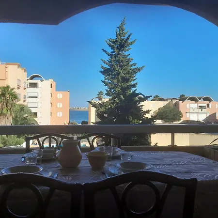 Joli Avec Piscine Et Du Grazel A 180m 公寓 格吕桑