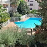 Joli Climatise Avec Piscine Et Du Grazel A 180m Apartmán Gruissan
