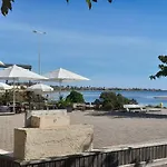 Joli Climatise Avec Piscine Et Du Grazel A 180m Apartmán