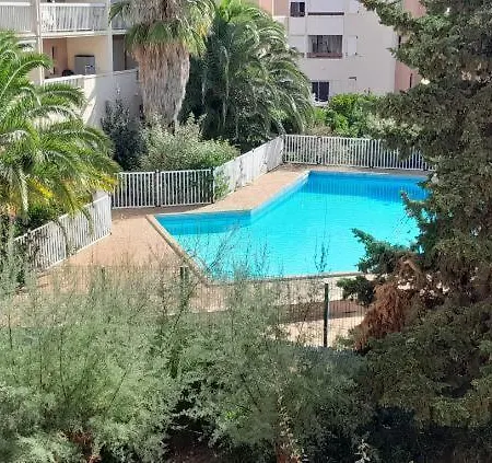 Joli Résidence Avec Piscine Et Du Grazel à 180m Appartamento Gruissan