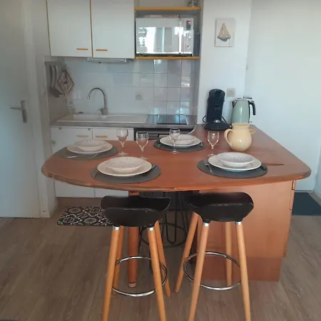 Appartamento Joli Résidence Avec Piscine Et Du Grazel à 180m *