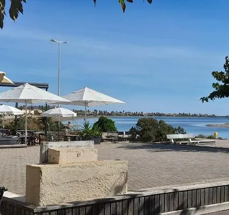 Joli Résidence Avec Piscine Et Du Grazel à 180m Appartamento