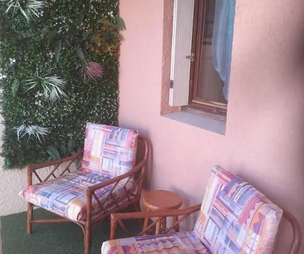 Joli Appartement Climatise Residence Avec Piscine Et Plage Du Grazel A 180M דירה גרואיסאן